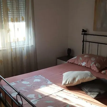 Apartman Astra * Ploče